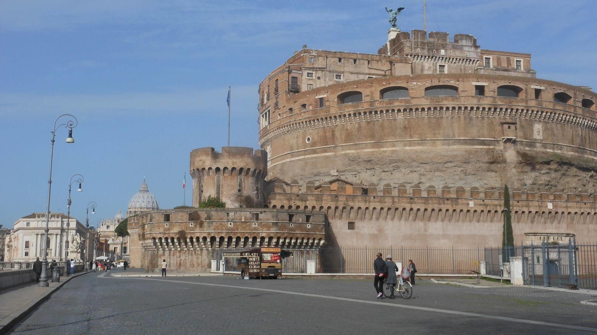 Lodging In Bed & Breakfast Roma